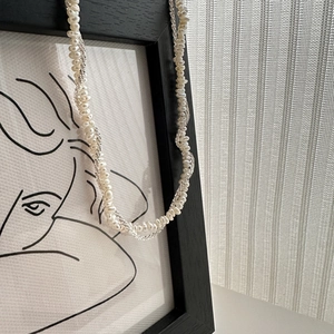 Elegant S925 silver double-layered necklace with freshwater pearls and sparkling chain