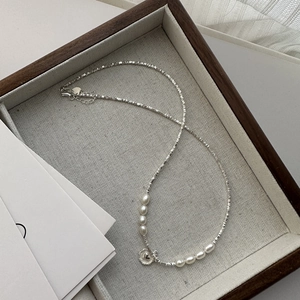 Collier minimaliste en argent sterling S925 avec perles, cœur et billes scintillantes