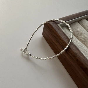Bracciale minimalista in argento sterling S925 con chiusura a barra e perline d'argento