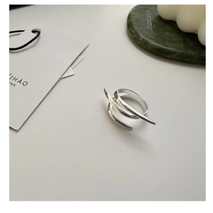 Minimalist 925 sterling silver criss-cross ring with multi-layer intertwined geometric design