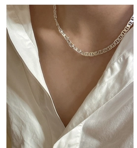 Collana a maglia marina in argento sterling S925 lucido con camicia di cotone bianco