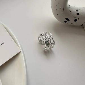 Three-layer 925 sterling silver ring featuring a minimalist pig nose link chain design