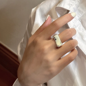 Bague carrée géométrique en argent sterling S925 avec finition polie miroir élégante