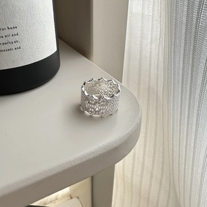Elegant S925 sterling silver lace ring with hollow grid and sparkling pavé crystals