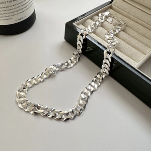 Collier chaîne gourmette en argent sterling S925 poli au design minimaliste cubain