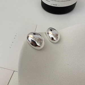Minimalist S925 sterling silver oval stud earrings with high-polish mirror finish surface
