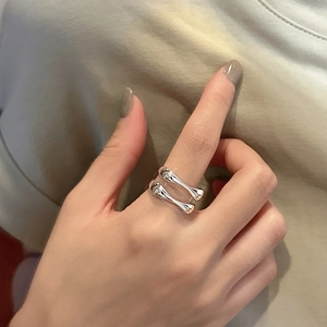 Minimalist S925 sterling silver double-layered open ring with geometric design on hand