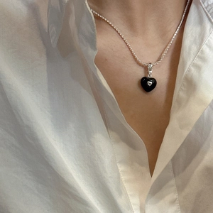 Minimalist S925 silver heart necklace with black enamel pendant and silver ball chain