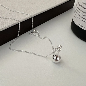 S925 silver necklace with perfume bottle pendant and elegant toggle clasp design