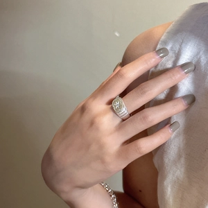 Anello esagramma in argento sterling S925 con design architettonico a trama verticale