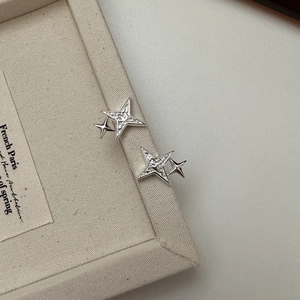 Minimalist S925 sterling silver star stud earrings with hammer texture and glossy finish