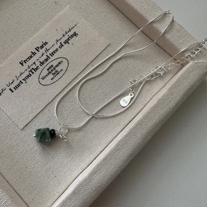 S925 silver snake chain necklace with green square stone pendant and black bead