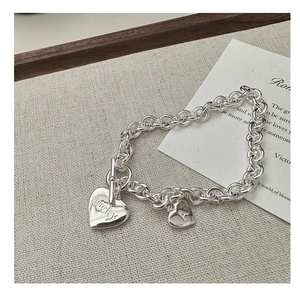 Detail von S925 Silber Herz OT-Schnalle Armband mit Lucky und A Buchstaben Gravur