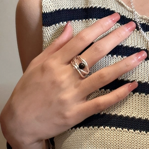 Minimalist S925 sterling silver multi-line onyx ring with a geometric open band design
