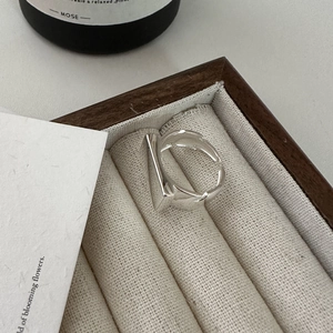 Minimalist S925 sterling silver rectangular open ring with polished finish on wooden tray