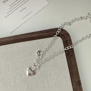 Collar OT de plata S925 con colgante de corazón grabado Lucky y cadena de eslabones