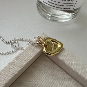 Collana con Pendente a Cuore Bicolore in Argento Sterling 925 Design di Nicchia Coreano Texture Fusa Cuore d'Oro Catena d'Argento per Donna
