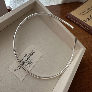 Minimalist S925 sterling silver open choker necklace with a high-polished mirror finish