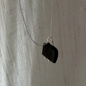 Creative black handbag pendant necklace in S925 sterling silver with minimalist style