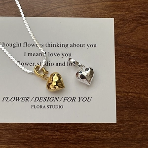 Ciondoli a cuore in argento S925 con finitura martellata in colori oro e argento