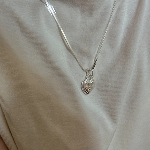 Collier en argent sterling S925 avec pendentif double cœur et gravure élégante