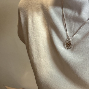 S925 Sterlingsilber Kette mit zweifarbigem Herzanhänger im Retro-Stil für Damen