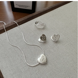 S925 silver jewelry set with engraved heart pendant necklace, ring, and earrings