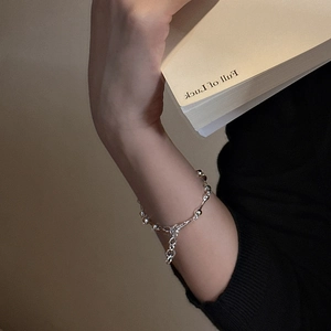 Elegant S925 sterling silver beaded bracelet with irregular chain and adjustable clasp