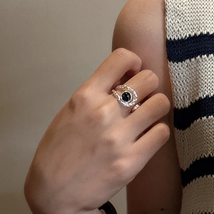 Minimalist S925 silver ring with black agate stone and textured double layer design