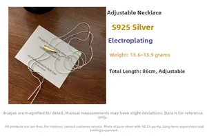 Détail du collier long en argent sterling S925 avec chaîne réglable de 86 cm