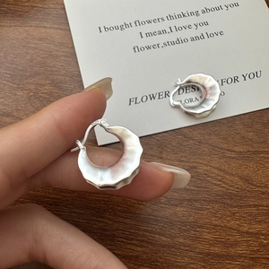 925 Sterling Silver Matte Frosted Huggie Earrings For Women Korean Niche Design Irregular Wave Polished Minimalist Fashion Jewelry Earring Gift