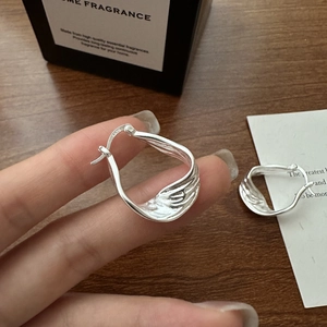 Minimalist 925 Sterling Silver Twisted Hoop Earrings For Women Irregular Wave Textured Silver Earring Fashion Jewelry Accessory