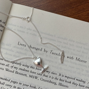 Collier calice minimaliste en argent sterling S925 sur livre avec pendentif cœur