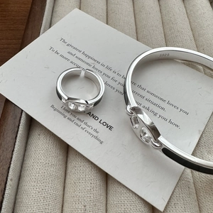 Parure bracelet et bague en argent S925 avec design nez de cochon et émail noir chic