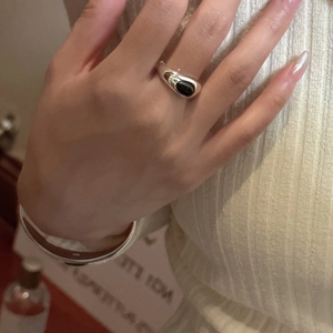 Minimalist S925 sterling silver ring with oval black agate gemstone for women