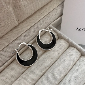 Minimalist S925 sterling silver hoop earrings with black enamel inlay in jewelry box