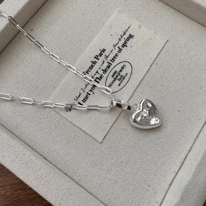 Collier minimaliste en argent S925 avec chaîne trombone et pendentif cœur bombé
