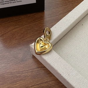 Pendentif coeur en argent sterling S925 avec design 3D et finition dorée sur boîte
