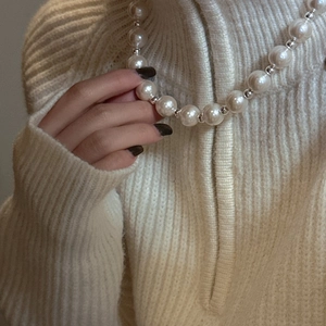 Elegant S925 sterling silver necklace with large white pearls and silver spacer beads