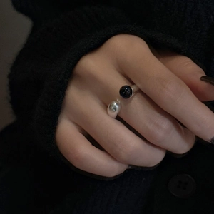 Minimalist S925 sterling silver open ring with black onyx and silver beads on hand