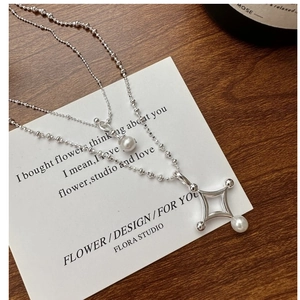 Détails du collier double couche en argent S925 avec perles et pendentif étoile