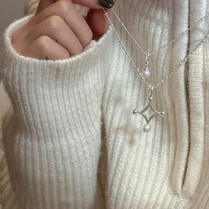 Collier double rang en argent S925 avec pendentif étoile ajourée et détail de perle