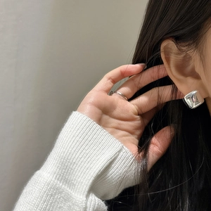 Minimalist S925 sterling silver square hoop earrings and simple round ring for women