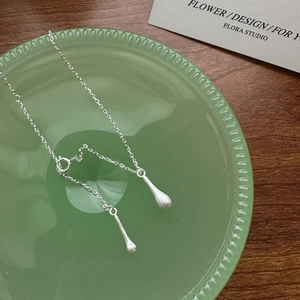 Collier Pendentif Goutte d'Eau Minimaliste en Argent Sterling 925 pour Femme Bijoux de Chaîne de Clavicule à Double Goutte Mat Brossé