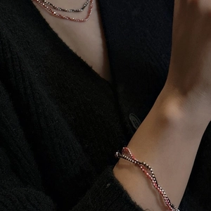 Ensemble minimaliste S925 argent sterling collier et bracelet avec perles noires et roses