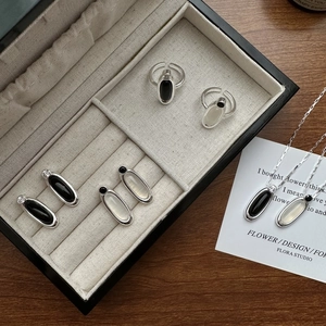 S925 sterling silver jewelry set featuring teardrop agate pendants and matching rings