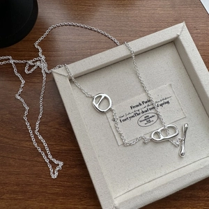 Collana in argento sterling S925 con maglie ovali e chiusura a barra a T elegante