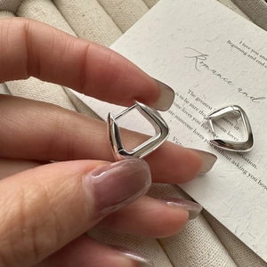 Boucles d'Oreilles Créoles Carrées en Argent Sterling 925 pour Femmes Boucle d'Oreille Géométrique Minimaliste Bijoux de Mode Style Coréen