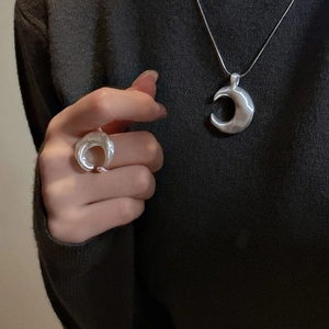 Artistic S925 sterling silver crescent moon ring and necklace set with hammered texture