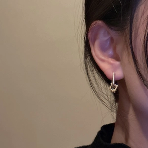 Minimalist S925 silver square hoop earrings with geometric pendant worn on ear